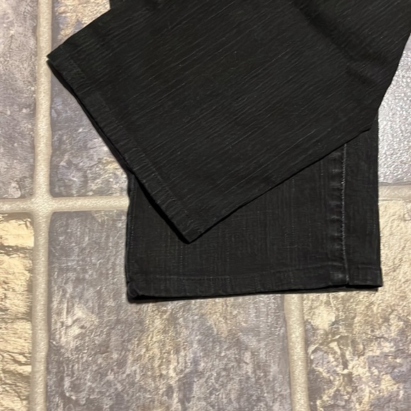 DKNY Jeans Capris, Black, size 14 - Picture 8 of 9